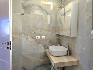 Apartment Gjiri Lalzit Ausstattung 27