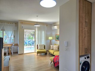 Apartment Gjiri Lalzit Features 28