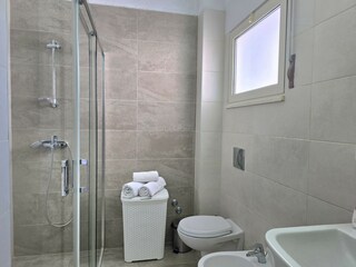 Apartment Gjiri Lalzit Features 18