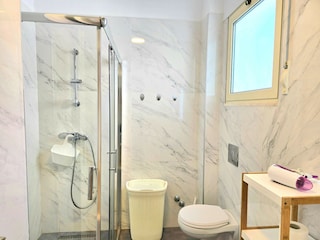Apartment Gjiri Lalzit Features 14