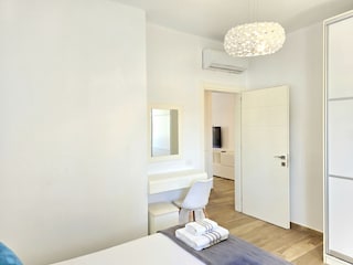 Apartment Gjiri Lalzit Features 31