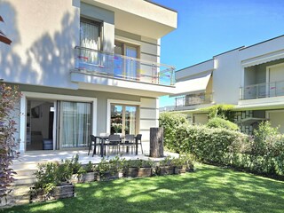 Villa Gjiri Lalzit  33