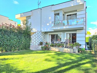 Villa Gjiri Lalzit Außenaufnahme 3