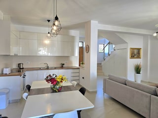 Villa Gjiri Lalzit  19