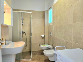 Apartment Gjiri Lalzit  32