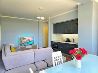 Apartment Gjiri Lalzit Features 17