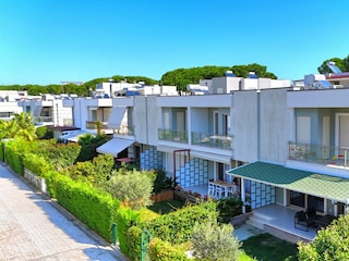 Villa Gjiri Lalzit Außenaufnahme 2