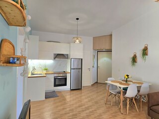Apartment Gjiri Lalzit  9