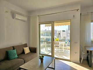 Apartment Gjiri Lalzit Features 14