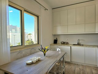 Apartment Gjiri Lalzit Features 20