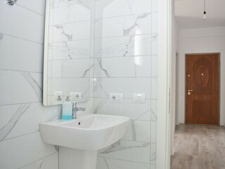 Apartment Gjiri Lalzit Ausstattung 28