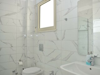 Apartment Gjiri Lalzit Features 18