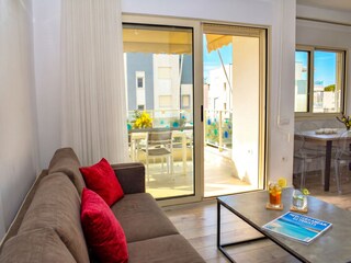 Apartment Gjiri Lalzit Features 23
