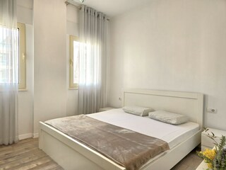 Apartment Gjiri Lalzit Features 25