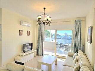 Apartment Gjiri Lalzit Features 22