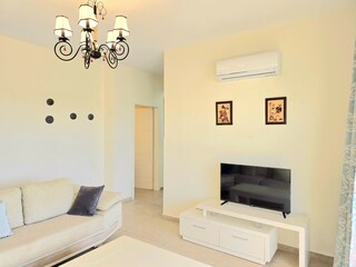 Apartment Gjiri Lalzit Features 18