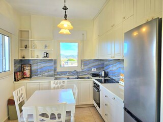 Apartment Gjiri Lalzit Features 20