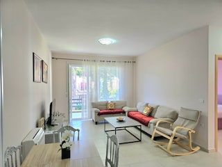 Apartment Gjiri Lalzit  24