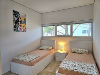 Apartment Gjiri Lalzit Features 17