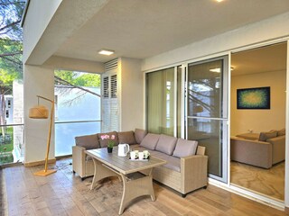 Apartment Gjiri Lalzit Features 22