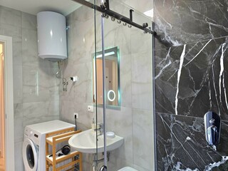 Apartment Gjiri Lalzit Features 30