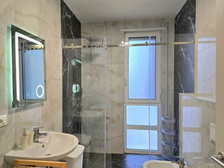 Apartment Gjiri Lalzit Ausstattung 32