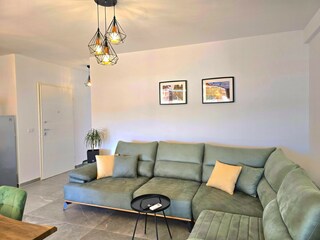 Apartment Gjiri Lalzit Features 20