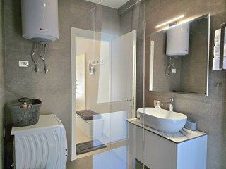 Apartment Gjiri Lalzit Ausstattung 9