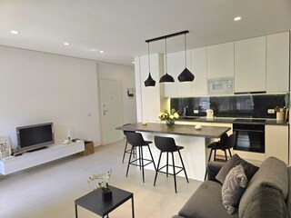 Apartment Gjiri Lalzit Features 14