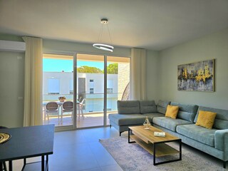 Apartment Gjiri Lalzit Features 9