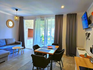 Apartment Gjiri Lalzit Features 15