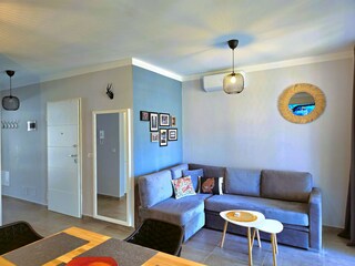 Apartment Gjiri Lalzit Features 21