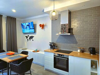 Apartment Gjiri Lalzit Features 24