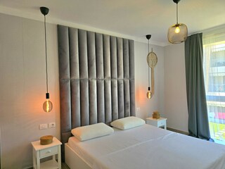 Apartment Gjiri Lalzit Features 24