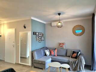 Apartment Gjiri Lalzit Features 25