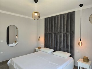 Apartment Gjiri Lalzit Features 29