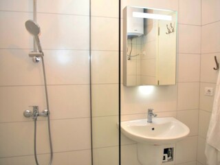 Apartment Gjiri Lalzit Features 32