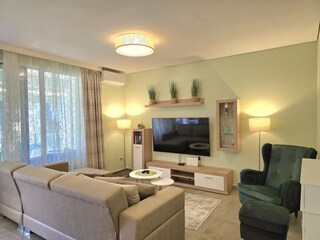 Apartment Gjiri Lalzit Features 16