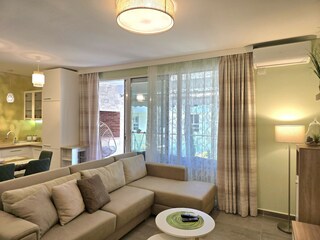 Apartment Gjiri Lalzit Features 19