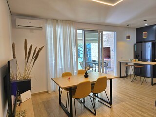 Apartment Gjiri Lalzit Features 7