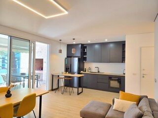 Apartment Gjiri Lalzit Features 7