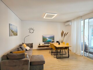 Apartment Gjiri Lalzit Features 8
