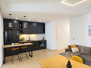 Apartment Gjiri Lalzit Features 12
