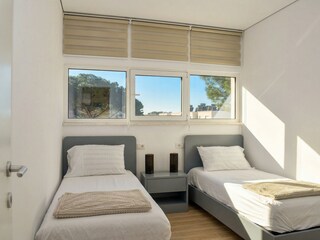 Apartment Gjiri Lalzit Features 21