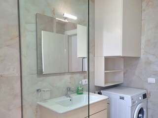 Apartment Gjiri Lalzit Features 27