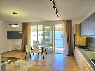 Apartment Gjiri Lalzit Features 29