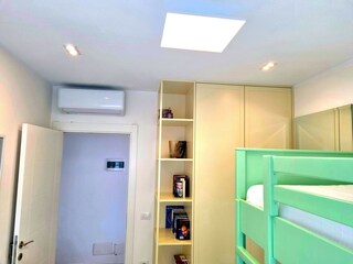 Apartment Gjiri Lalzit Features 38