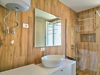 Apartment Gjiri Lalzit Features 37