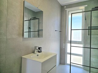 Apartment Gjiri Lalzit Features 33