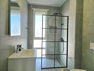 Apartment Gjiri Lalzit Features 35